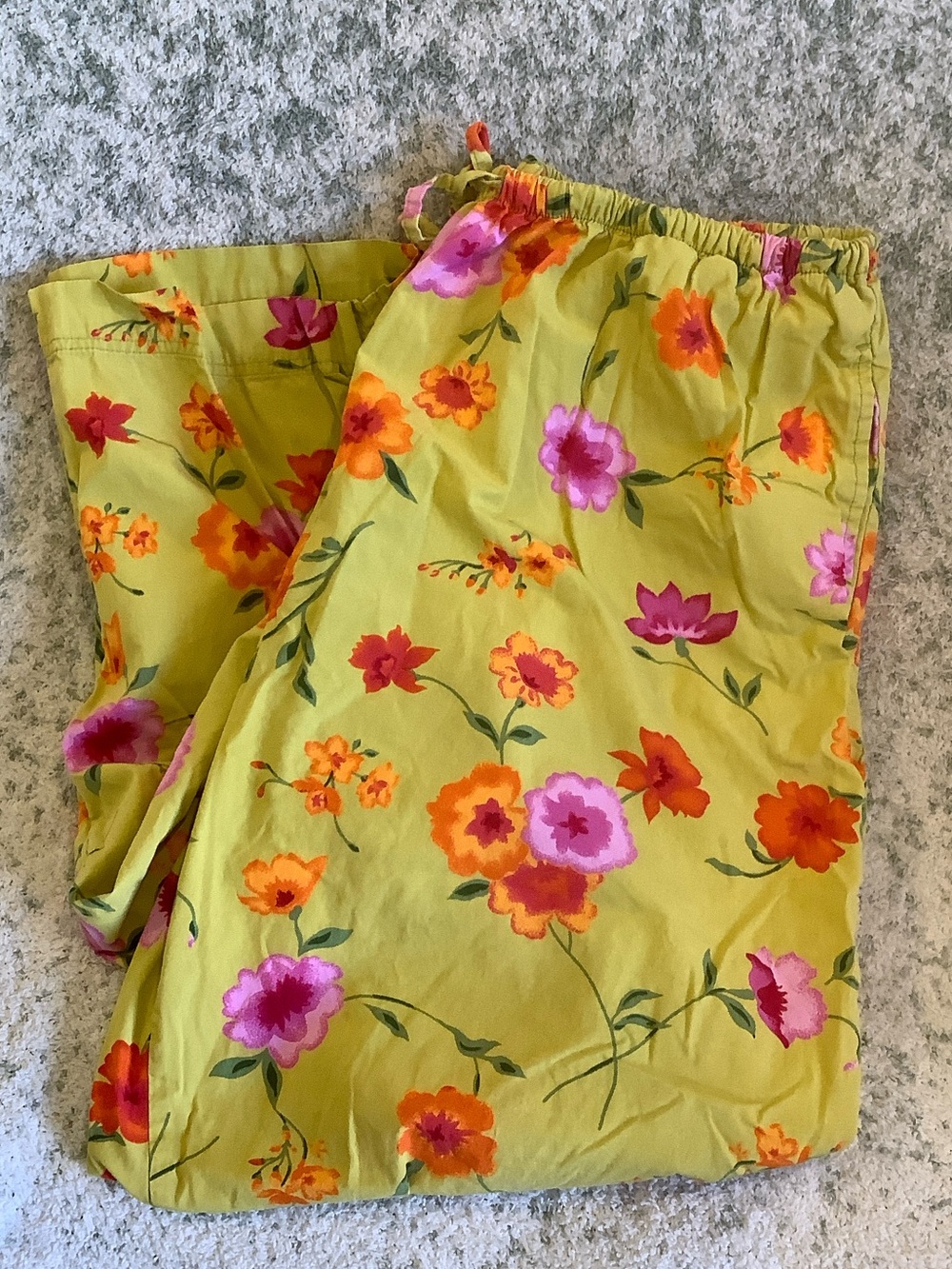 Bright Citrine with Pink & Yellow Floral Drawstring Capri Pants RS Plus Size 1X - Picture 15 of 16